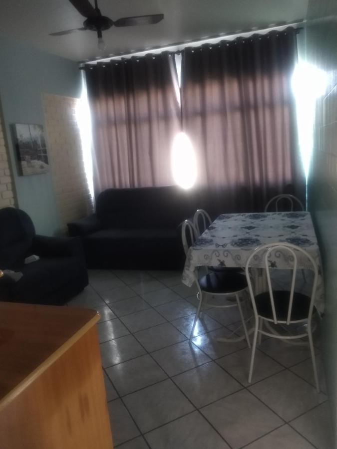 A 300 Metros Da Do Apartamento *